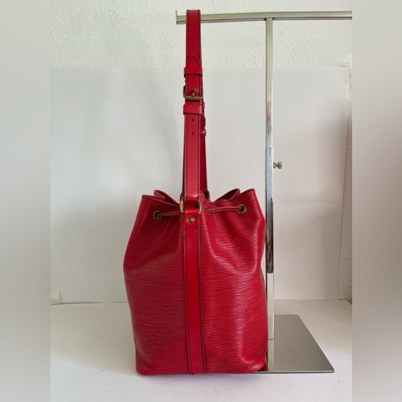 Louis Vuitton PM Noe Shoulder Bag - Picture 5 of 15